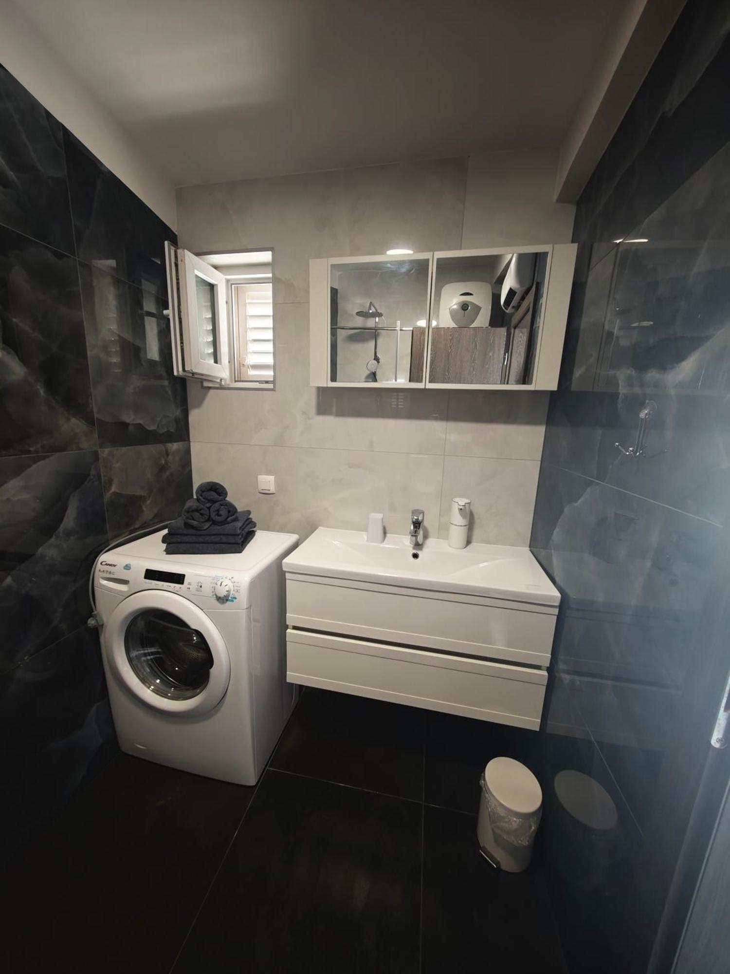Apartman Lux Makarska Exterior foto